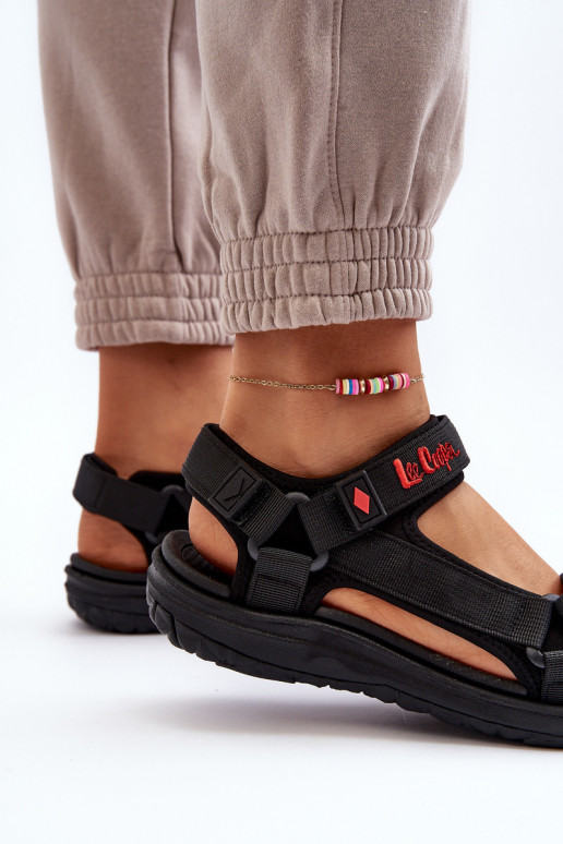 Moteriškos basutės Lee Cooper LCIN-24-34-2615 juodos spalvos