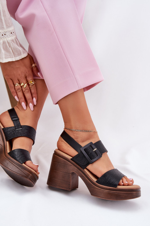 Moteriškos basutės Ant masyvių kulnų ir platforma Vinceza 17387 juodos spalvos