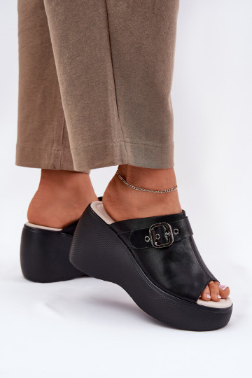 Odinės šlepetės Moteriškas su platforma I Koturnie su sagtimis S.Barski LR51-542 juodos spalvos