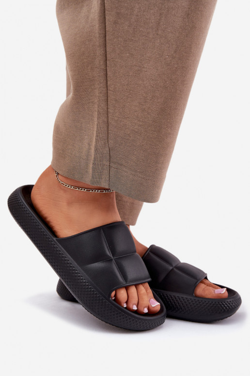 Lengvos šlepetės Moteriškos šlepetės LEE MAYA SLIDER INOMEN LOIN 50251016 juodos spalvos