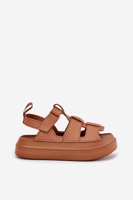 Moteriškos basutės su platforma rudos spalvos Nitavelia