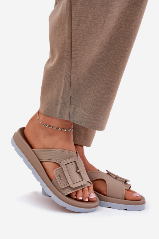 Kvepiantis Moteriškos šlepetės dekoruoti su sagtimis ZAXY RR285076 smėlio spalvos Kvepiantis Moteriškos šlepetės dekoruoti su sagtimis ZAXY RR285076 smėlio spalvos