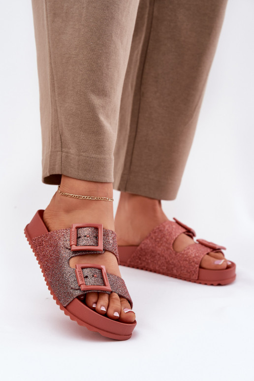 Kvepiantis Moteriškos šlepetės su blizgesiu I su sagtimismi ZAXY RR285025 rožinės spalvos