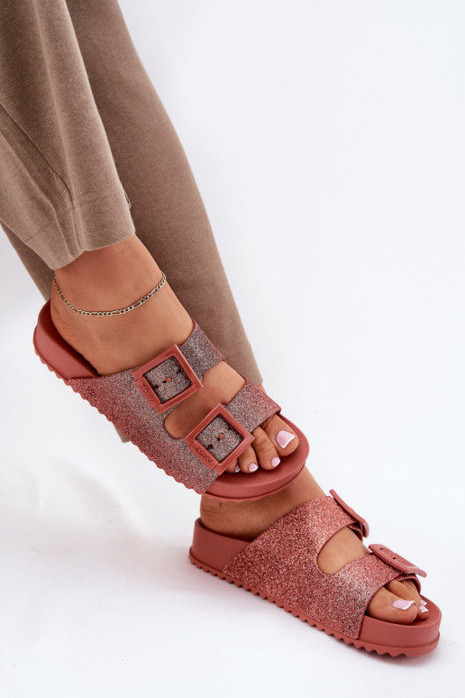 Kvepiantis Moteriškos šlepetės su blizgesiu I su sagtimismi ZAXY RR285025 rožinės spalvos