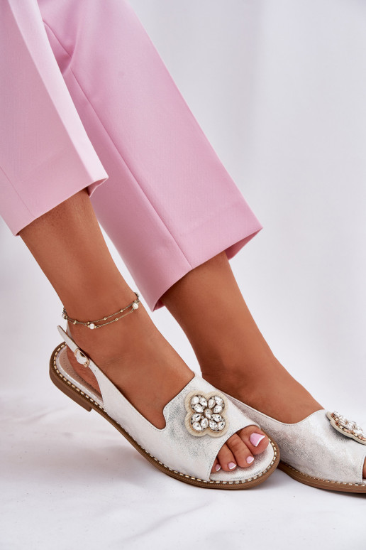 Moteriškos basutės su plačiais kulniukais Su puošniais Detalem S.Barski KV51-080 sidabro spalvos