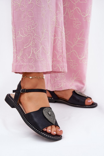 Moteriškos basutės su plačiais kulniukais su ornamentais S.Barski KV51-098 juodos spalvos