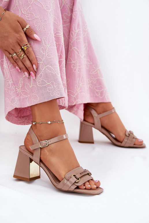 Oda Lakuotos basutės moterims su kulniukais smėlio spalvos Mevonelle