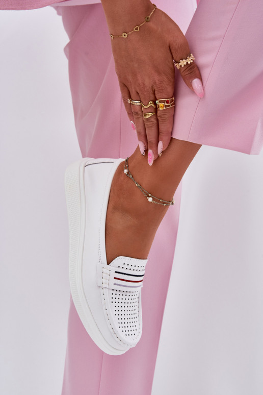 Oda moteriški mokasinai baltos spalvos Dovema