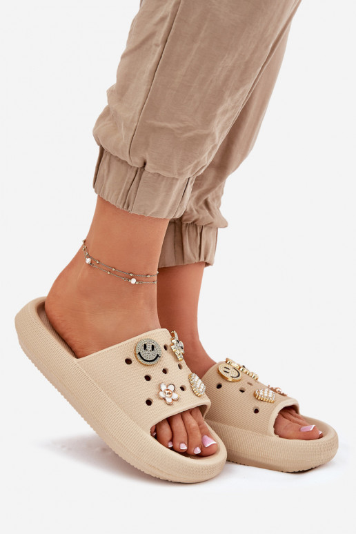 Moteriškos šlepetės Lengvos šlepetės Z Przypinkami Vinceza 76055 smėlio spalvos