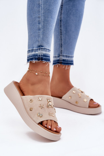 Moteriškos zomšinės šlepetės Z Przypinkami Vinceza 66741 smėlio spalvos