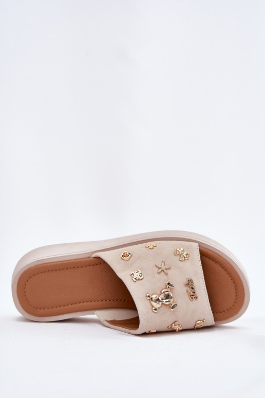 Moteriškos zomšinės šlepetės Z Przypinkami Vinceza 66741 smėlio spalvos