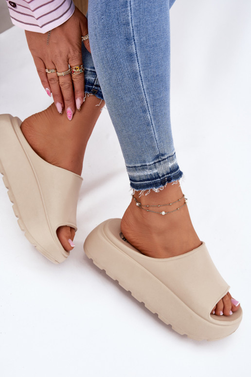 Lengvos šlepetės Moteriškos šlepetės su platforma smėlio spalvos Xalvania