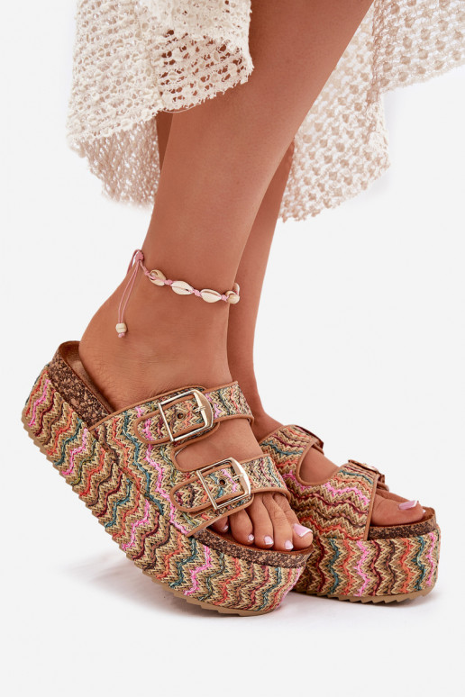 Moteriškos šlepetės su platforma Su Braid I su sagtimismi įvairių spalvų Eradriana