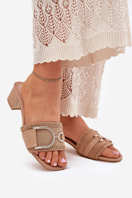 Moteriškas Šlepetės su kulniukais Su puošniais Detalem smėlio spalvos Julinemi