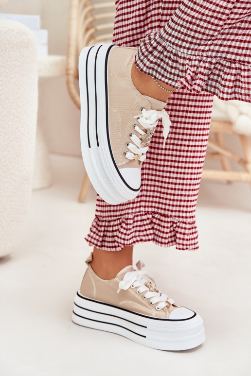 Laisvalaikio bateliai su platforma Ze aukso spalvosmi Przypinkami smėlio spalvos Fiorina Laisvalaikio bateliai su platforma Ze aukso spalvosmi Przypinkami smėlio spalvos Fiorina