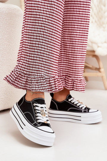 Laisvalaikio bateliai su platforma Ze aukso spalvosmi Przypinkami juodos spalvos Fiorina 2