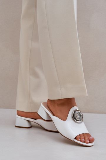 Baltos spalvos elegantiško...