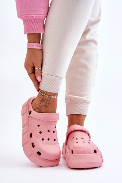 Crocs tipo šlepetės su paaukštinta platforma rožinės spalvos Beckett Crocs tipo šlepetės su paaukštinta platforma rožinės spalvos Beckett