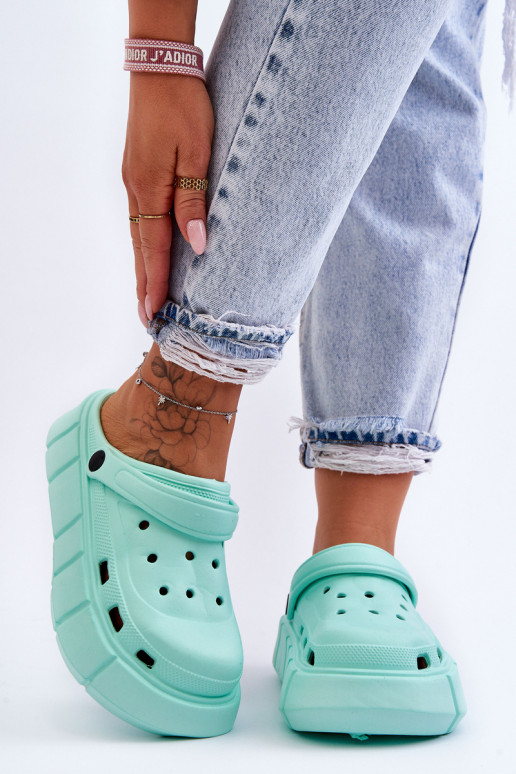 Crocs tipo šlepetės su paaukštinta platforma mėtinės spalvos Beckett Crocs tipo šlepetės su paaukštinta platforma mėtinės spalvos Beckett