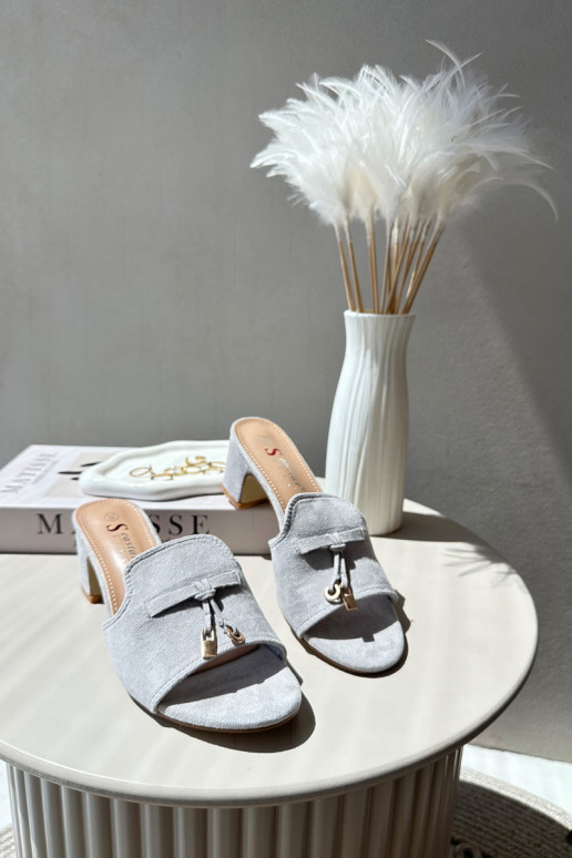 Moteriškos šlepetės Z iš eko zomšosu su kulniukais pilkos spalvos Jemenna