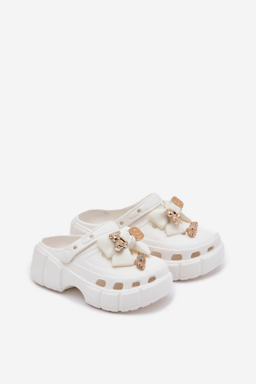 Šlepetės Vaikiški Vaikiški Lengvos šlepetės su kaspinais I Ozdobami baltos spalvos Selvana Šlepetės Vaikiški Vaikiški Lengvos šlepetės su kaspinais I Ozdobami baltos spalvos Selvana