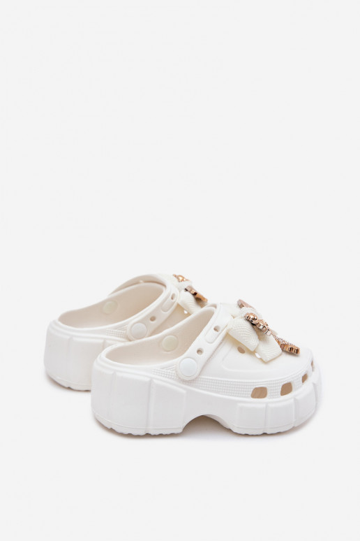 Šlepetės Vaikiški Vaikiški Lengvos šlepetės su kaspinais I Ozdobami baltos spalvos Selvana Šlepetės Vaikiški Vaikiški Lengvos šlepetės su kaspinais I Ozdobami baltos spalvos Selvana