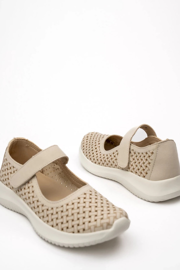 Smėlio spalvos balerinos su...