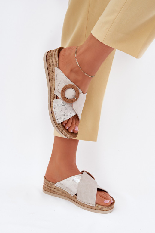 Moteriškos šlepetės Ant platformos dekoruoti su sagtimis Inblu RV000012 dramblio kaulo spalvos Moteriškos šlepetės Ant platformos dekoruoti su sagtimis Inblu RV000012 dramblio kaulo spalvos