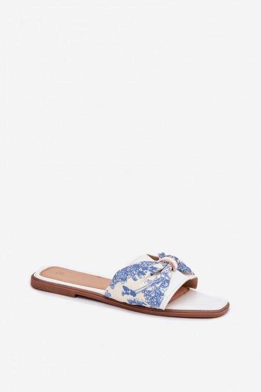 Moteriškos šlepetės su plačiais kulniukais su kaspinais baltos spalvos Avenza