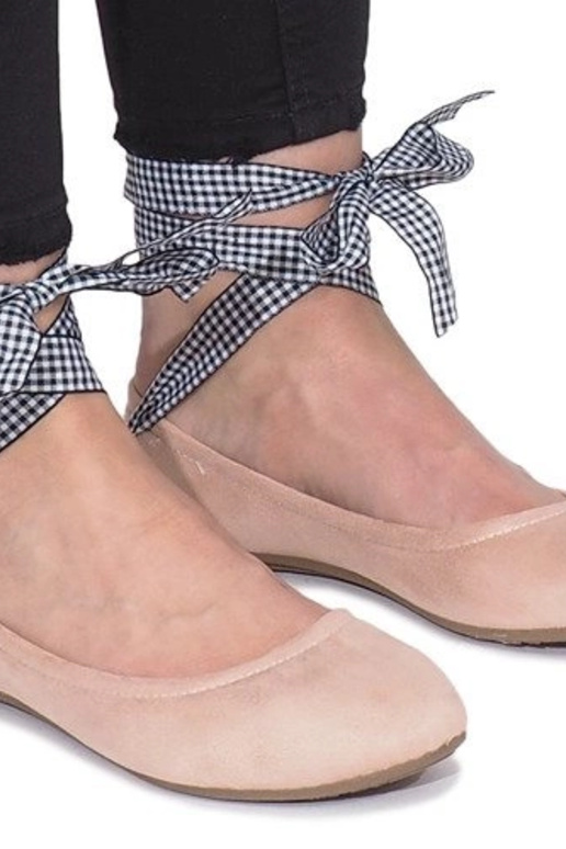 Juodi bateliai su perlais, 588C-12A