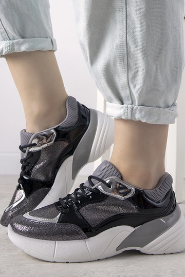 Juodi sportbačiai aukštu...