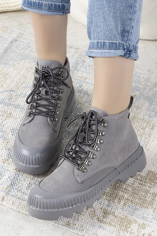 Tamsiai mėlyni turistiniai batai,...