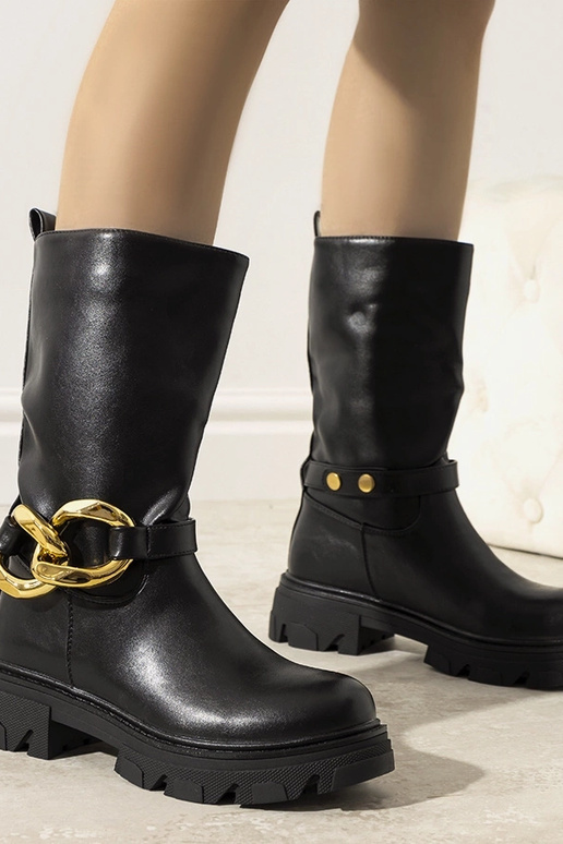 Juodi izoliuoti kulkšnies batai su... Juodi izoliuoti kulkšnies batai su...