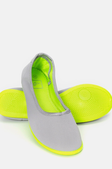 Geneseo pilkai žalsvi... 2