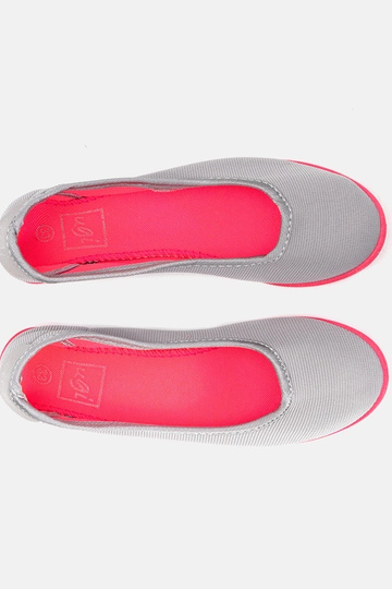 Geneseo pilkos ir rožinės...