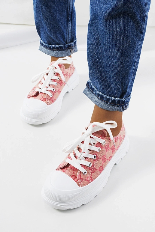 Blizgantys perlamutriniai bateliai...