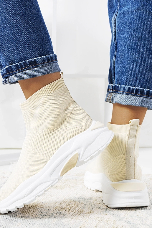 Rudi aukšti sportiniai bateliai,...