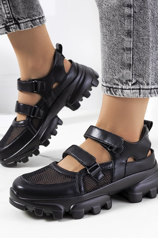 Balti moteriški pusbačiai, „Huard"