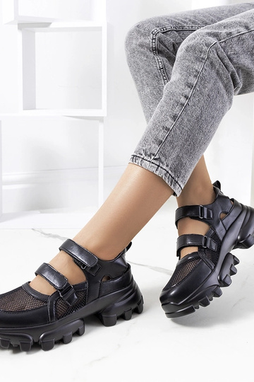 Balti moteriški pusbačiai,... 2