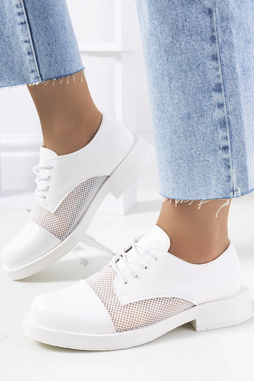 Juodi pusbačiai ant...