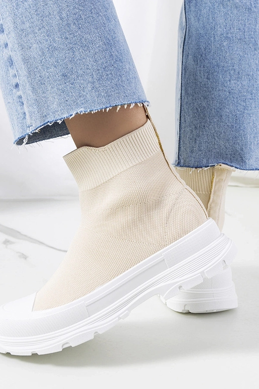 Miki smėlio spalvos aukštakulniai...