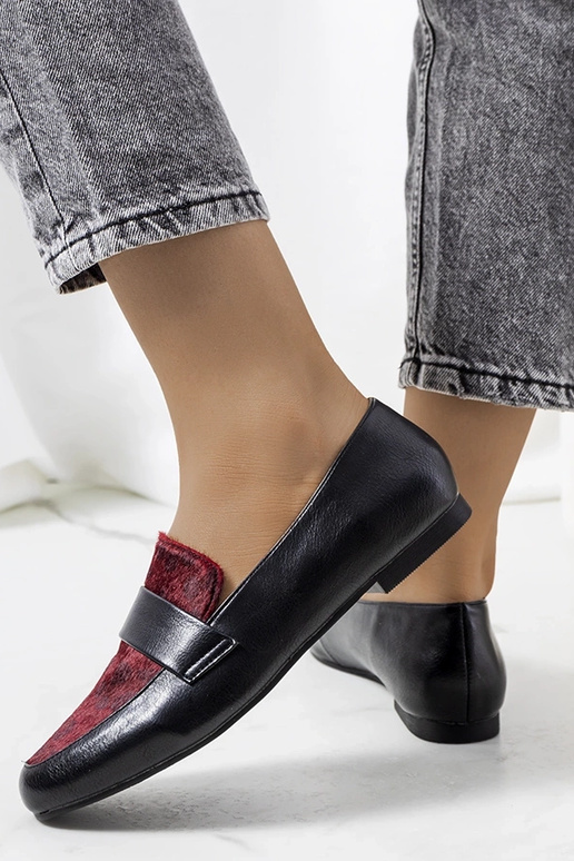 Juodos ir bordo spalvos Kolk... Juodos ir bordo spalvos Kolk...