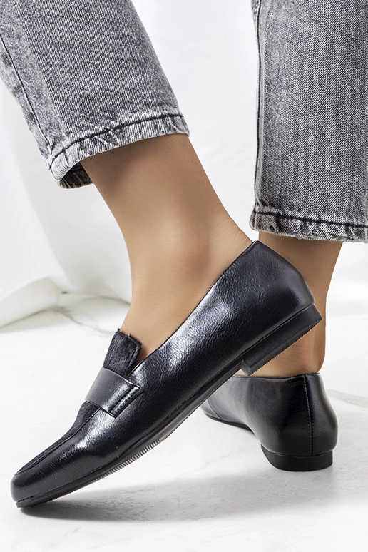 Juodi moteriški batai Kolk