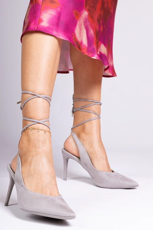 Hakola pilkos spalvos atvirų kojų pompos Hakola pilkos spalvos atvirų kojų pompos