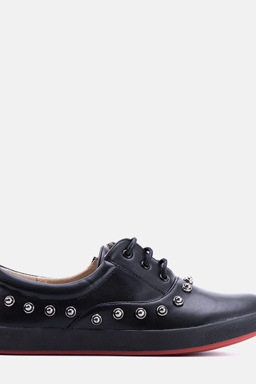 Milla juodi vaikiški...