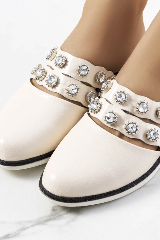 Balti klasikiniai moteriški bateliai,...