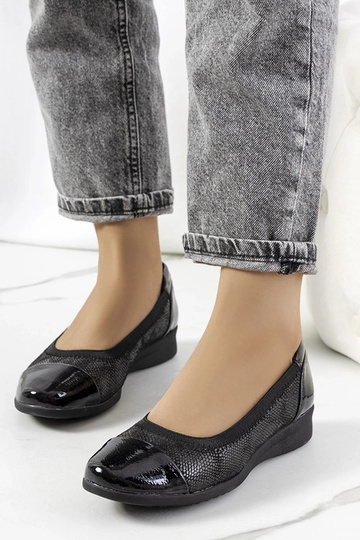 Smėlio spalvos pusbačiai,...