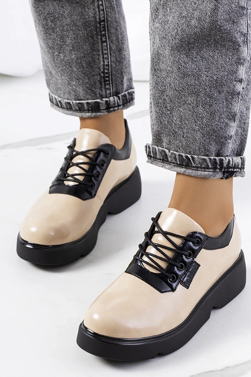 Balti pusbačiai ant traktoriaus...