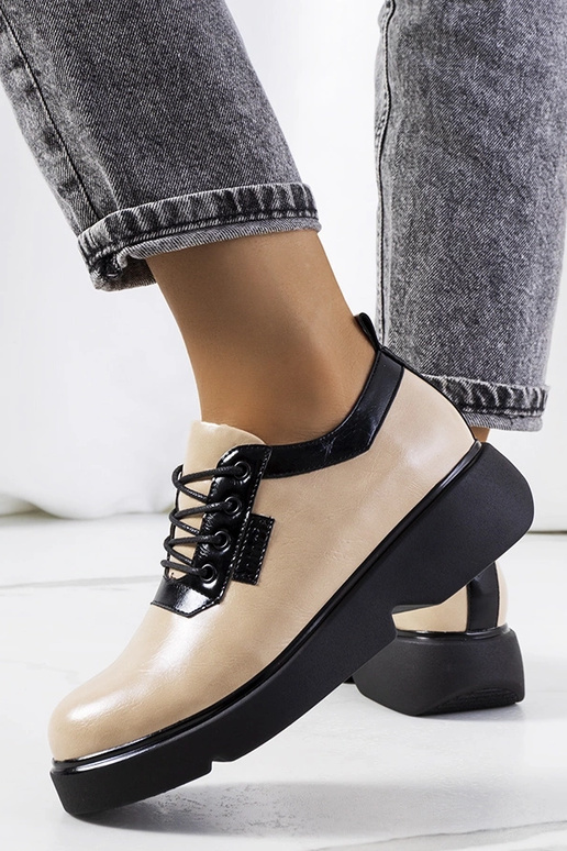 Balti pusbačiai ant traktoriaus...