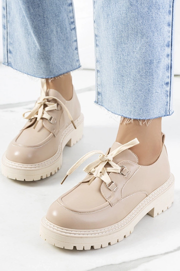 Rudi mokasinai, „Korten"